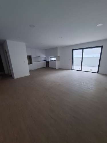 Apartamento T2 + Terraço no R/Chão em Esgueira, Aveiro