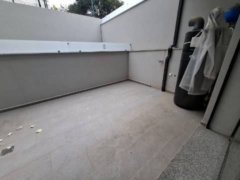 Apartamento T2 + Terraço no R/Chão em Esgueira, Aveiro