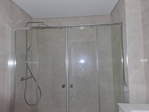 Apartamento T2 + Terraço no R/Chão em Esgueira, Aveiro