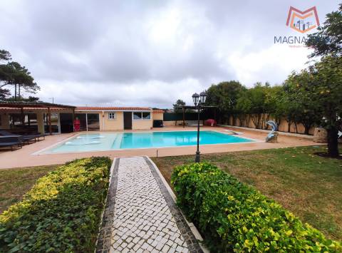 Luxuosa Quinta T3 com piscina e amplo terreno em Terrugem, Sintra - O seu refúgio perfeito.