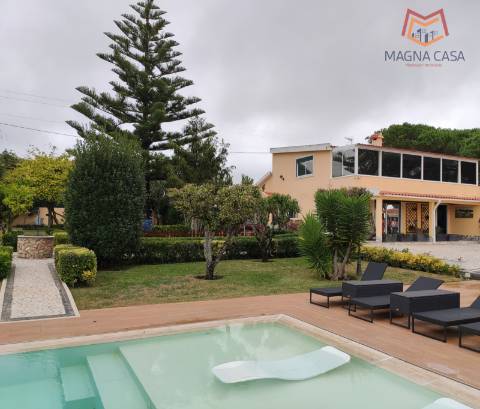 Luxuosa Quinta T3 com piscina e amplo terreno em Terrugem, Sintra - O seu refúgio perfeito.