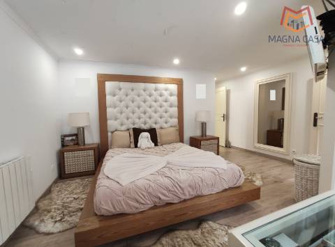 Luxuosa Quinta T3 com piscina e amplo terreno em Terrugem, Sintra - O seu refúgio perfeito.