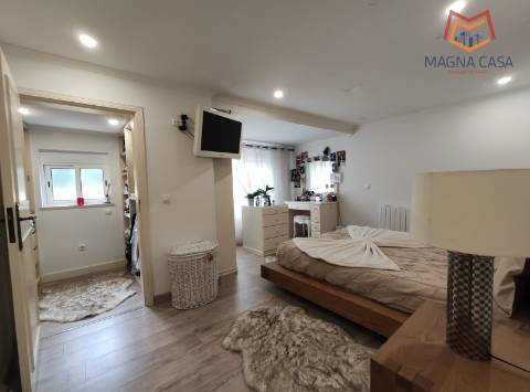 Luxuosa Quinta T3 com piscina e amplo terreno em Terrugem, Sintra - O seu refúgio perfeito.