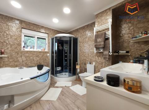 Luxuosa Quinta T3 com piscina e amplo terreno em Terrugem, Sintra - O seu refúgio perfeito.