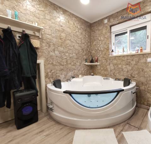 Luxuosa Quinta T3 com piscina e amplo terreno em Terrugem, Sintra - O seu refúgio perfeito.