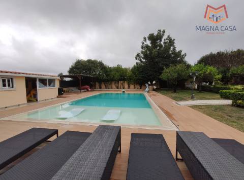 Luxuosa Quinta T3 com piscina e amplo terreno em Terrugem, Sintra - O seu refúgio perfeito.