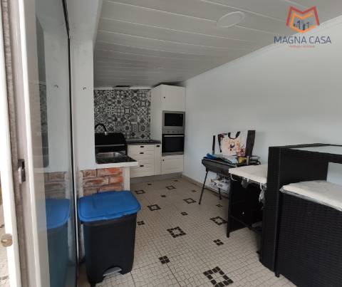 Luxuosa Quinta T3 com piscina e amplo terreno em Terrugem, Sintra - O seu refúgio perfeito.