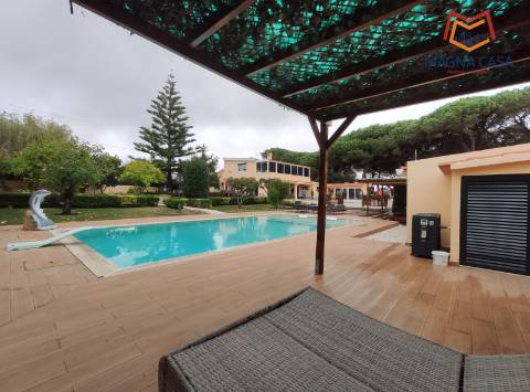 Luxuosa Quinta T3 com piscina e amplo terreno em Terrugem, Sintra - O seu refúgio perfeito.