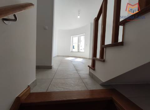 Moradia espaçosa com terraço privativo e amplo espaço exterior na Ericeira.