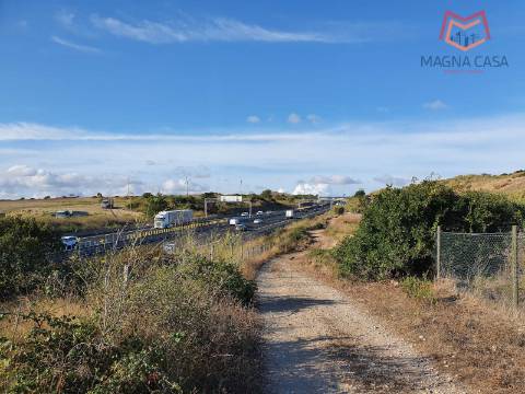 Terreno em Salemas Lousa, Loures