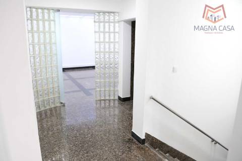 Loja à Morais Soares, Lisboa