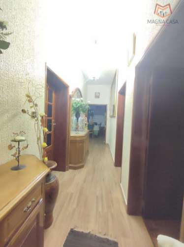 Moradia T5 com 2 pisos, com garagem e logradouro localizada em Souto Maior, Sabrosa