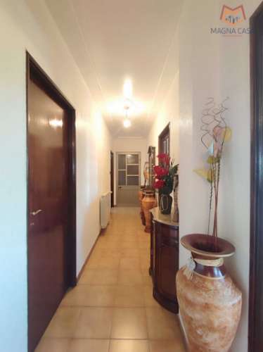 Moradia T5 com 2 pisos, com garagem e logradouro localizada em Souto Maior, Sabrosa