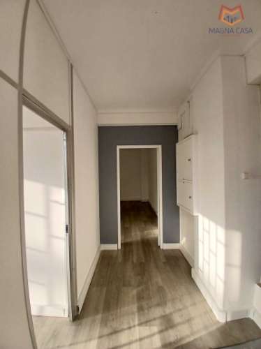 Loja calçada Carriche, Lumiar, Lisboa