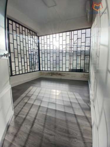 Loja calçada Carriche, Lumiar, Lisboa