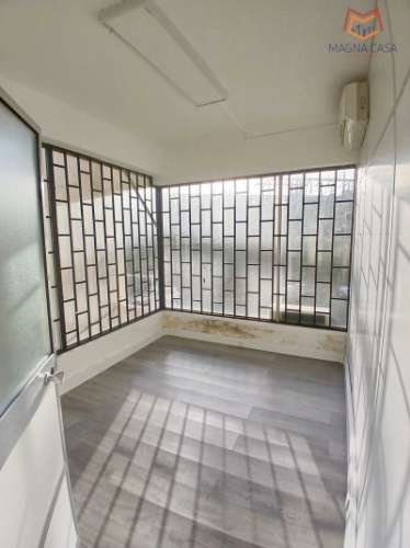 Loja calçada Carriche, Lumiar, Lisboa