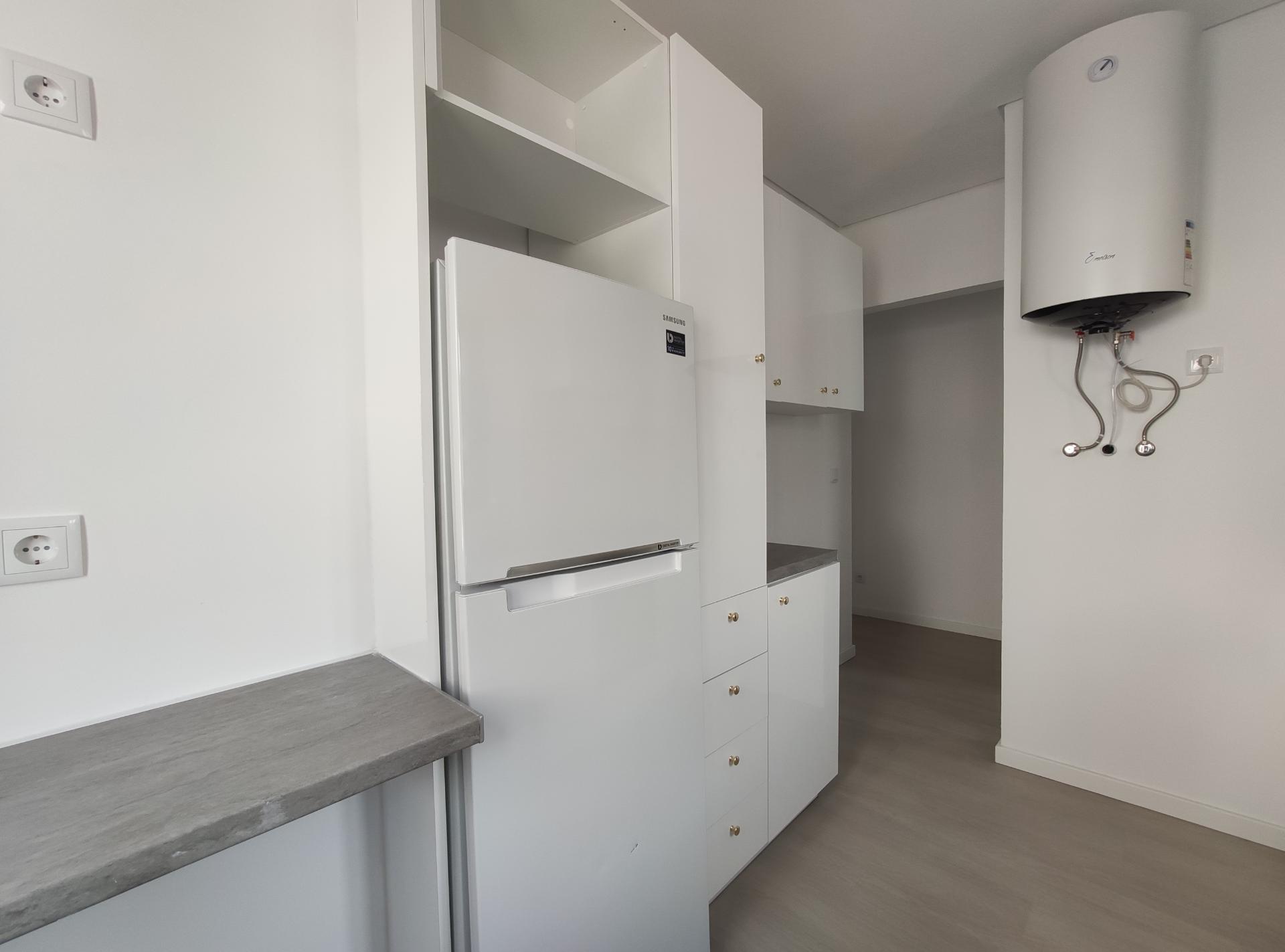 APARTAMENTO T2 (3 ASSOALHADAS) PARA ARRENDAMENTO EM PAÇO DE ARCOS, OEIRAS.
