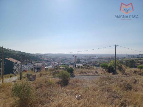 Terreno Urbano com Excelente Potencial de Valorização - Bairro Tranquilo e Familiar, Ramada - Odivelas