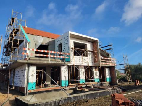 Moradias Independentes em Eco Condomínio Exclusivo. Refúgio Natural para Famílias com Propósito