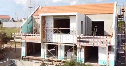 Moradias Independentes em Eco Condomínio Exclusivo. Refúgio Natural para Famílias com Propósito