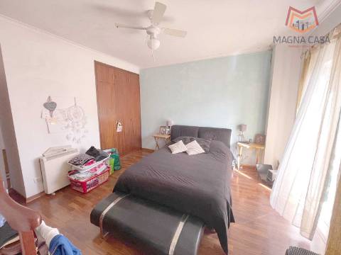 Moradia T4 (3+1) para venda em Corroios - Seixal - Setúbal