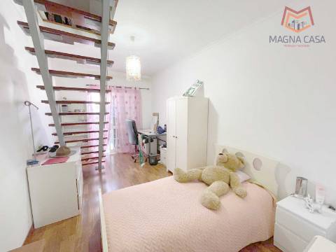 Moradia T4 (3+1) para venda em Corroios - Seixal - Setúbal