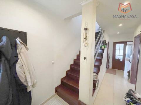 Moradia T4 (3+1) para venda em Corroios - Seixal - Setúbal