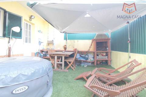 Moradia T4 (3+1) para venda em Corroios - Seixal - Setúbal