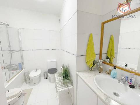 Moradia T4 (3+1) para venda em Corroios - Seixal - Setúbal