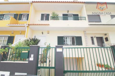 Moradia T4 (3+1) para venda em Corroios - Seixal - Setúbal