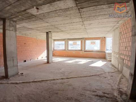 loja Comercial, Camarate, Loures