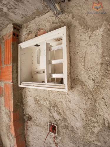 loja Comercial, Camarate, Loures