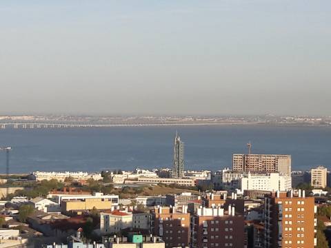 Arrendo T4, Torres Olivais II, Lisboa