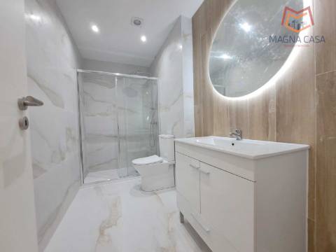 Apartamento T3, remodelado para venda em Agualva Cacém (junto ao Comboio) - Sintra - Lisboa