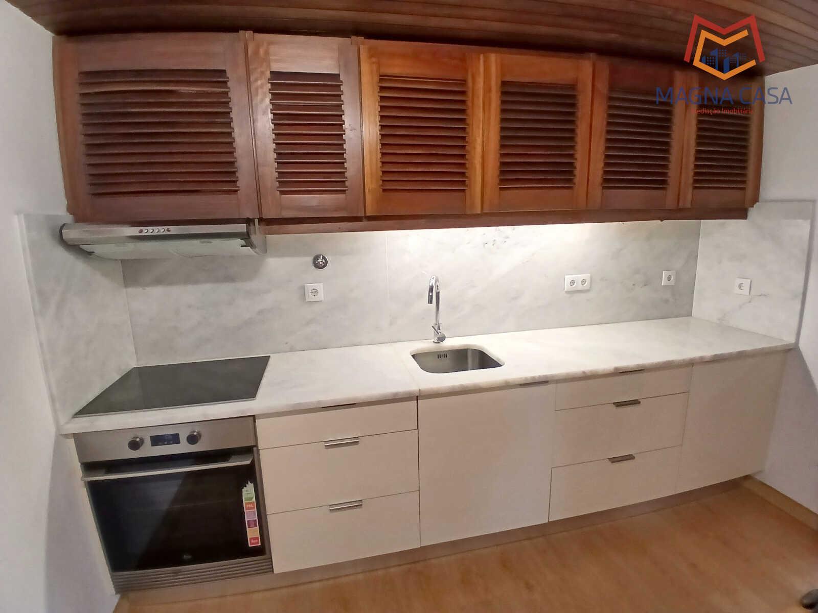 T1, Condomínio Mar da Torre, S J.Estoril