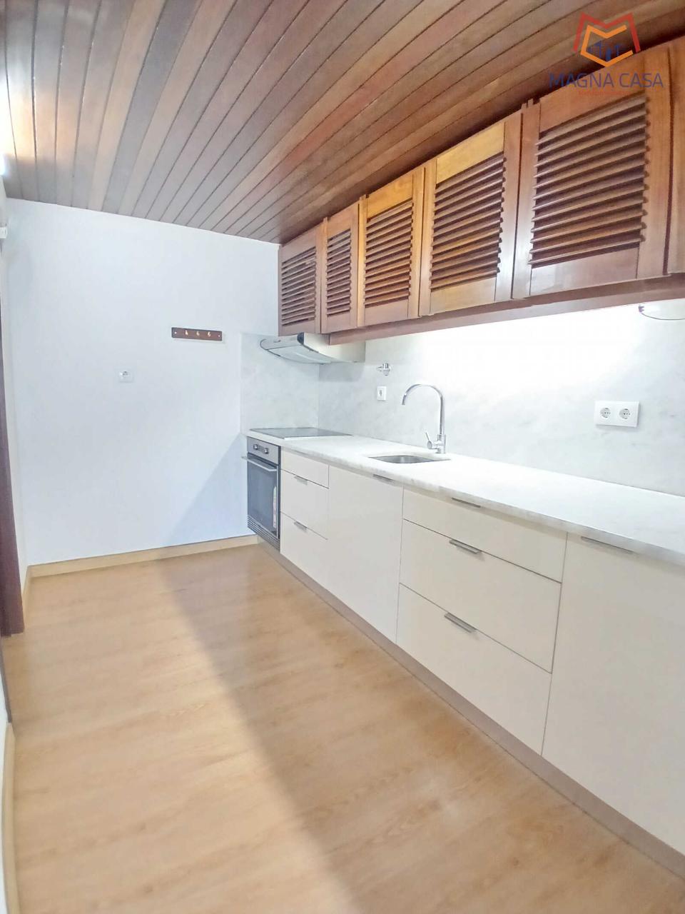 T1, Condomínio Mar da Torre, S J.Estoril