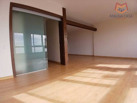 T1, Condomínio Mar da Torre, S J.Estoril