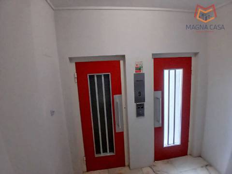 T1, Condomínio Mar da Torre, S J.Estoril