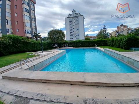 T1, Condomínio Mar da Torre, S J.Estoril