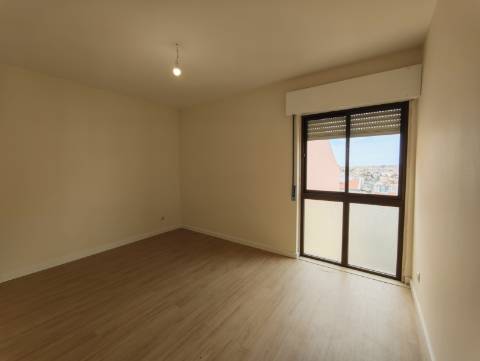 Oportunidade única de apartamento 3 assoalhadas na Tapada das Mercês - Algueirão-Mem Martins