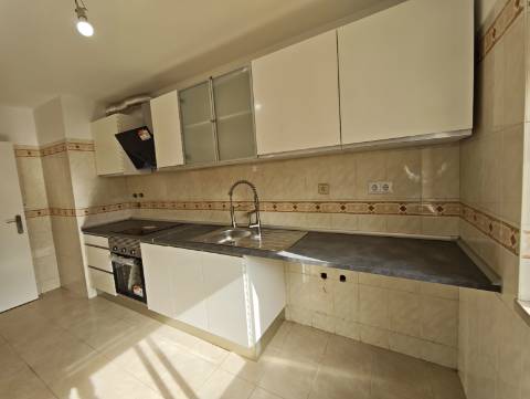 Oportunidade única de apartamento 3 assoalhadas na Tapada das Mercês - Algueirão-Mem Martins