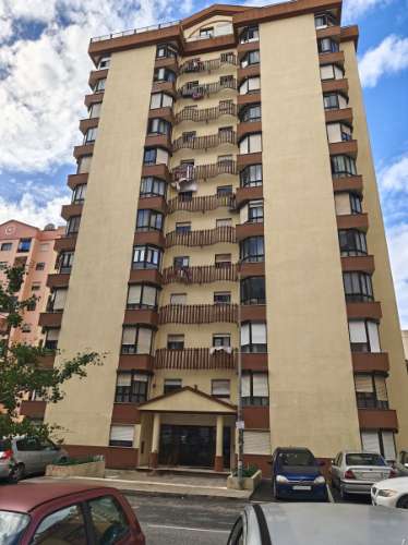 Oportunidade única de apartamento 3 assoalhadas na Tapada das Mercês - Algueirão-Mem Martins