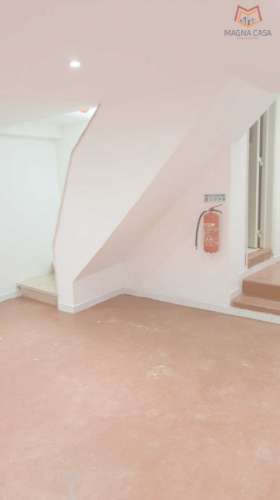 LOJA / ESPAÇO COMERCIAL (toda remodelada), Multifunções, em ótimo estado, para VENDA em ALGÈS - Lisboa, muito bem localizado