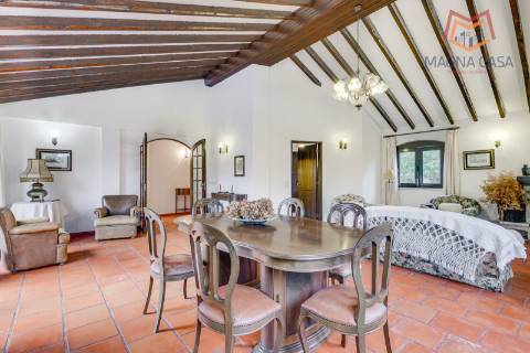 Moradia Isolada T4 com Piscina e Jardim em Pinhal Banzão, Colares, Sintra