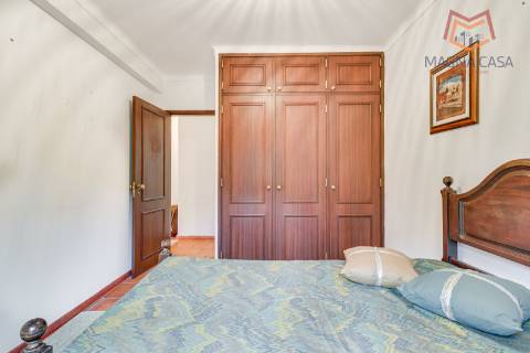 Moradia Isolada T4 com Piscina e Jardim em Pinhal Banzão, Colares, Sintra