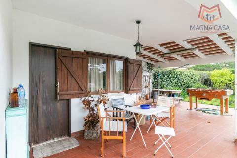 Moradia Isolada T4 com Piscina e Jardim em Pinhal Banzão, Colares, Sintra