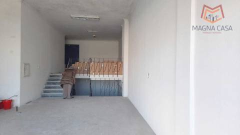 ESPAÇO COMERCIAL / LOJA, em ótimo estado, para VENDA no Barreiro - Setúbal, com USO FRUTO da PROPRIETÁRIA em Vida