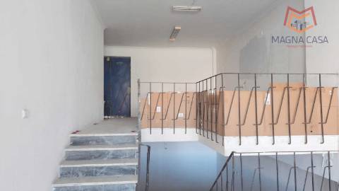 ESPAÇO COMERCIAL / LOJA, em ótimo estado, para VENDA no Barreiro - Setúbal, com USO FRUTO da PROPRIETÁRIA em Vida