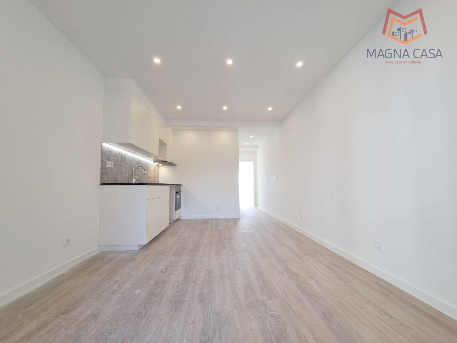 Apartamento T2 com arrecadação e vista Rio Tejo, para venda em Santa Iria de Azoia - Loures - Lisboa, remodelado, como novo