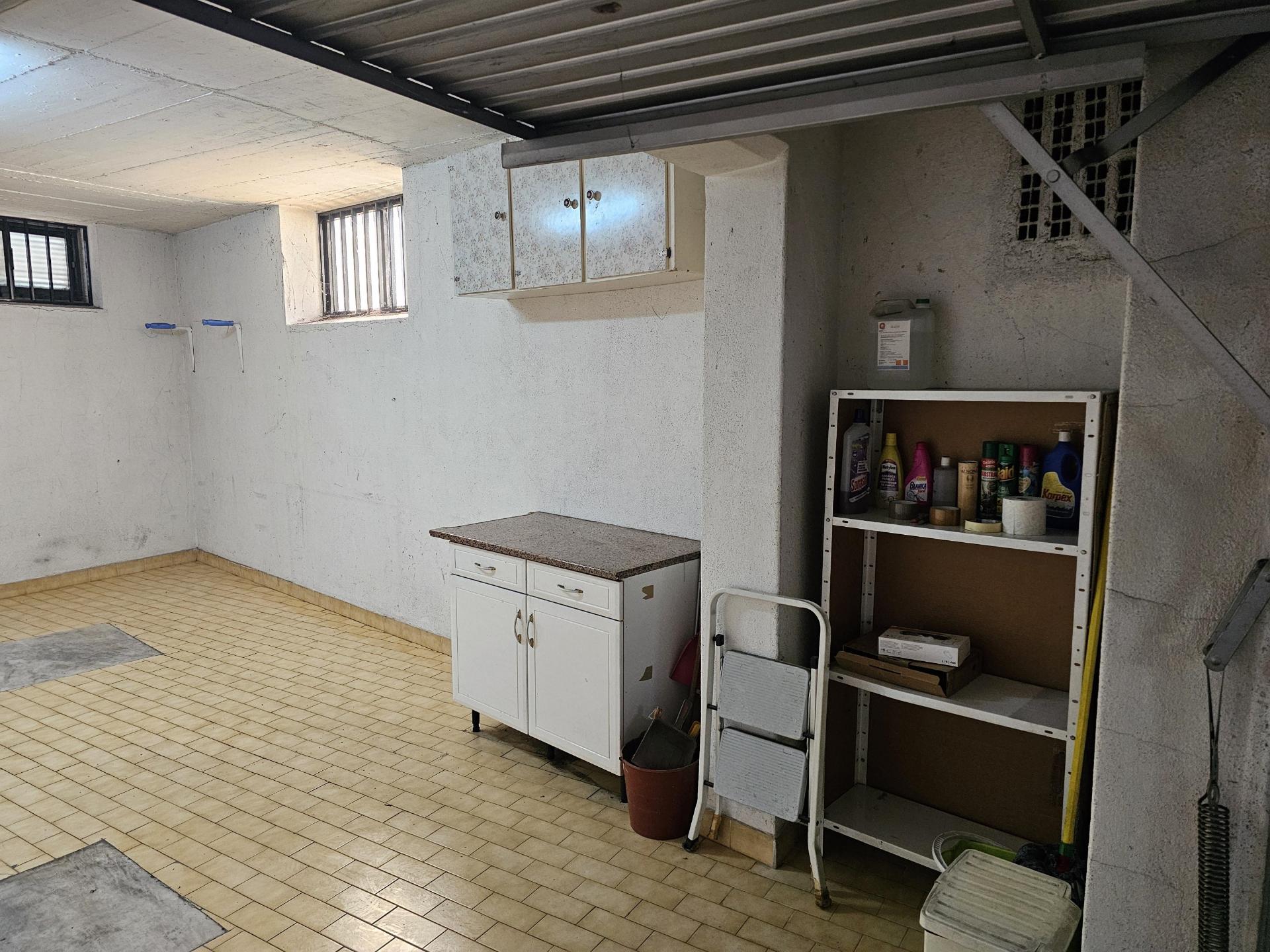 Box espaçosa, Venteira, Amadora